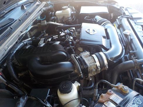 Used 2012 Nissan Xterra S image 32