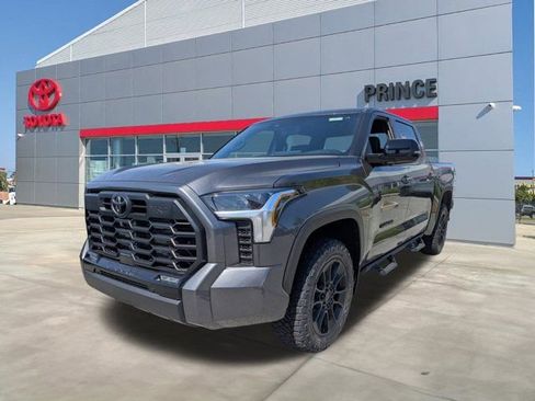 New 2026 Toyota Tundra Limited AWD/4WD image 8
