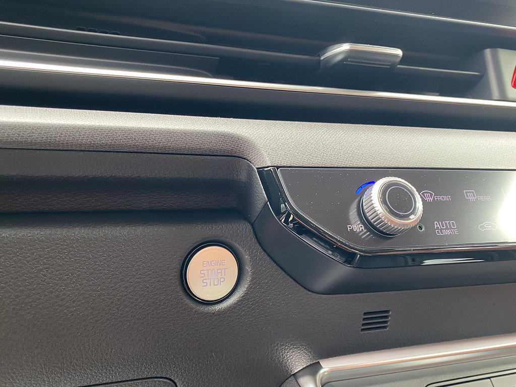 New 2026 Kia Carnival EX FWD image 18