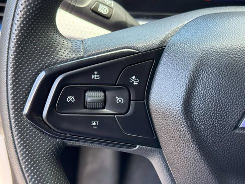 Used 2024 Chevrolet Trax LT FWD image 21