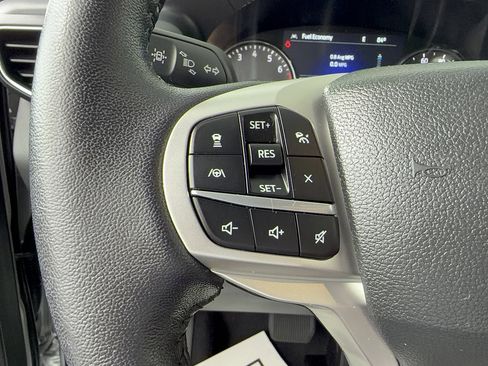 Used 2023 Ford Explorer XLT w/ Equipment Group 202A RWD image 28