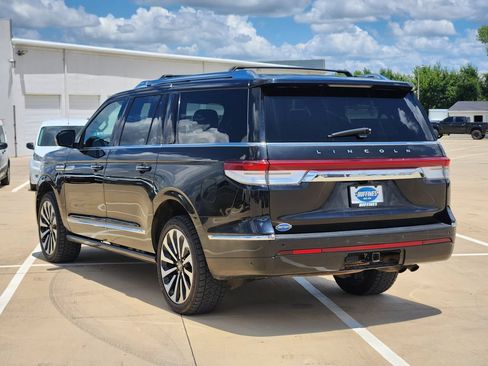 Used 2023 Lincoln Navigator L Reserve AWD/4WD image 4