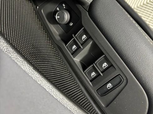 Used 2025 Volkswagen Tiguan SE R-Line AWD/4WD image 11