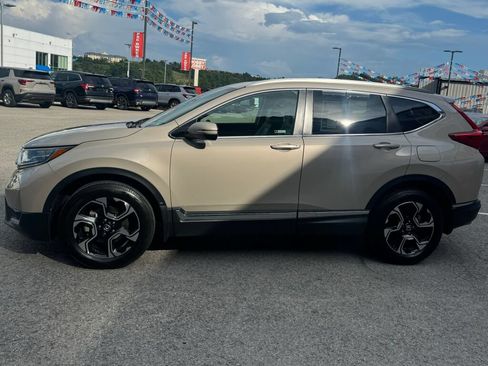 Used 2019 Honda CR-V Touring image 4