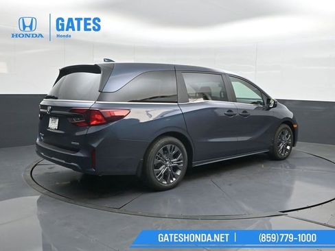 New 2026 Honda Odyssey Touring image 2