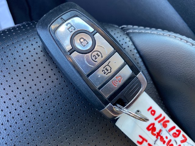 Used 2024 Ford Escape Platinum AWD/4WD image 26