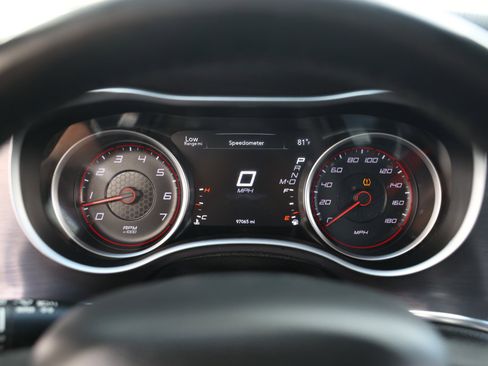 Used 2018 Dodge Charger R/T Scat Pack image 35