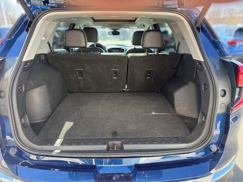 Used 2022 GMC Terrain SLT w/ Infotainment Package II image 13