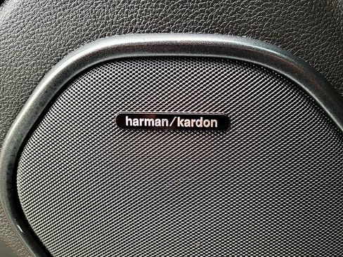 Used 2022 Dodge Durango R/T w/ Hemi Orange Plus Package image 16