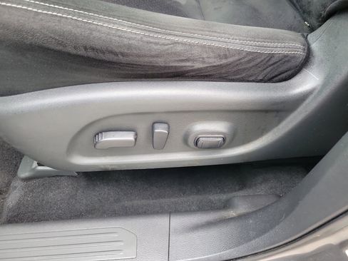 Used 2017 Nissan Murano SV w/ Premium Plus Package image 9