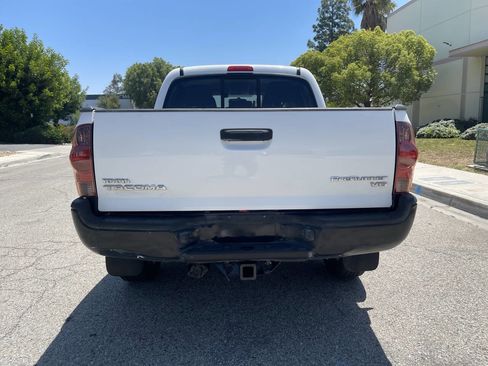 Used 2013 Toyota Tacoma PreRunner w/ Convenience Pkg RWD image 5