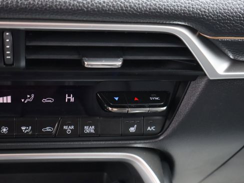 Certified 2024 MAZDA CX-90 Plug-In Hybrid w/ Premium Pkg image 28