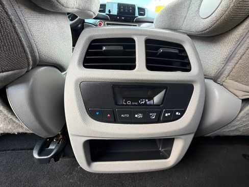 Used 2021 Honda Pilot EX image 21