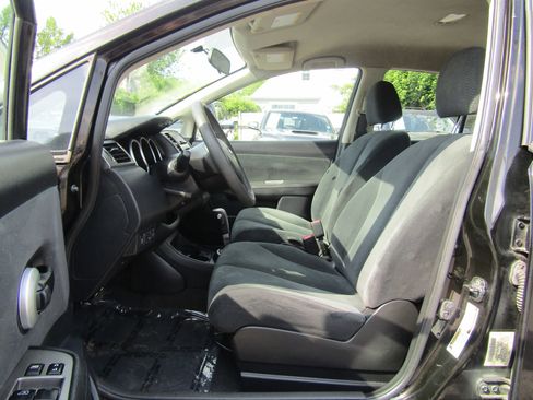 Used 2012 Nissan Versa 1.8 S w/ Plus Pkg FWD image 17