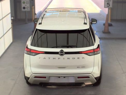 Certified 2025 Nissan Pathfinder SL AWD/4WD image 9