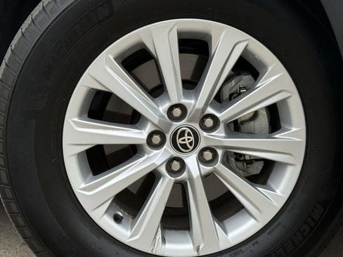 Used 2025 Toyota Grand Highlander FWD image 10