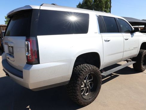 Used 2017 GMC Yukon XL SLT w/ Open Road Package AWD/4WD image 5