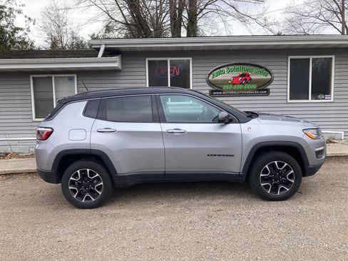 Used 2021 Jeep Compass Trailhawk image 1