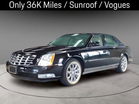 Used 2008 Cadillac DTS w/ Sun And Sound Package FWD image 1