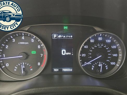 Used 2017 Hyundai Elantra Limited w/ Limited Ultimate Package 05 FWD image 12