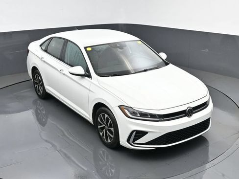 Used 2025 Volkswagen Jetta S FWD image 17