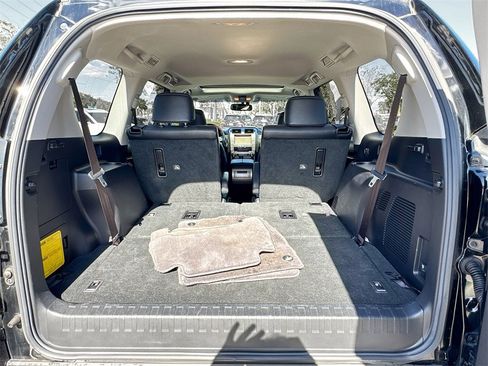 Used 2018 Lexus GX 460 image 27