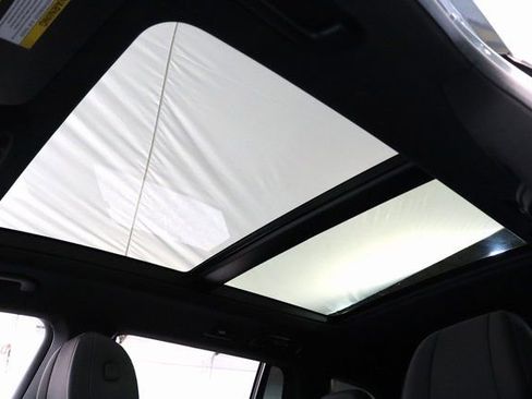 Used 2024 Mercedes-Benz GLS 580 4MATIC image 12