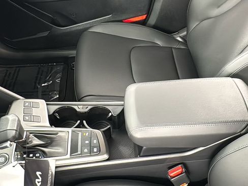 New 2026 Kia Sportage EX image 34