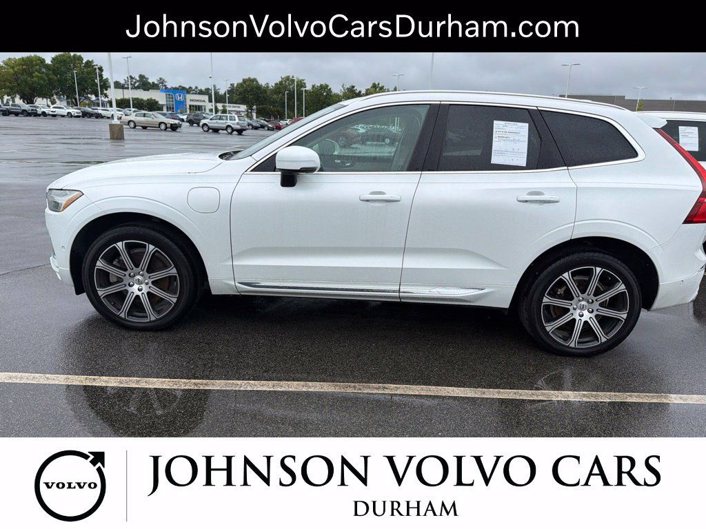 Used 2021 Volvo XC60 T8 Inscription w/ Advanced Package AWD/4WD image 16