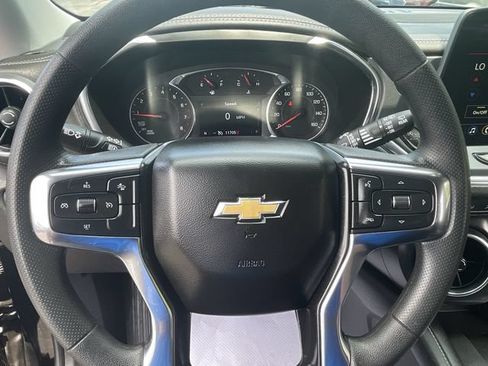 Certified 2024 Chevrolet Blazer LT w/ Convenience Package FWD image 11