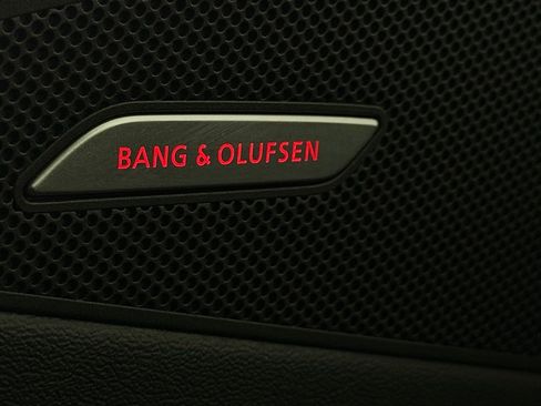 Used 2025 Audi Q6 e-tron Prestige w/ Black Warm Weather Package image 20