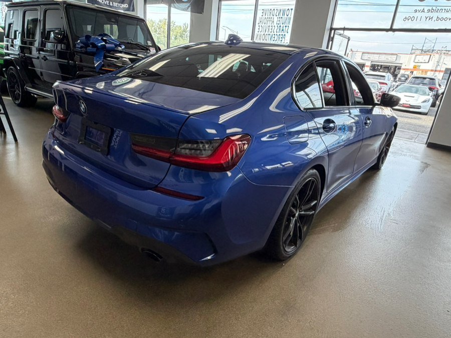 Used 2022 BMW 330i Sedan w/ M Sport Package RWD image 16