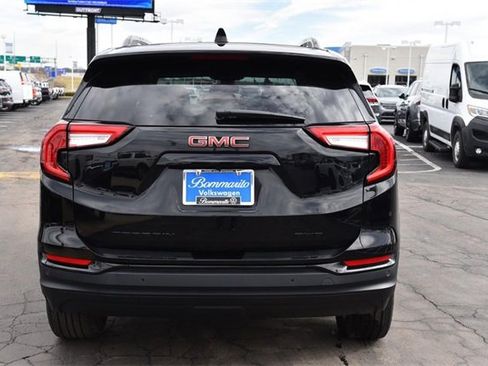 Used 2023 GMC Terrain SLE w/ Driver Convenience Package image 6