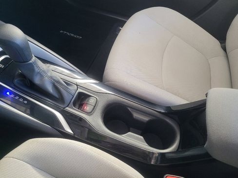 Used 2022 Toyota Corolla LE FWD image 26