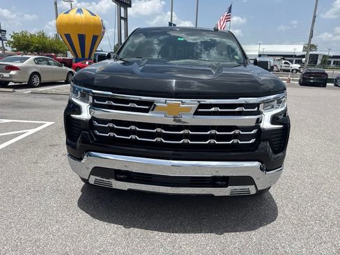 Used 2023 Chevrolet Silverado 1500 LTZ AWD/4WD image 2