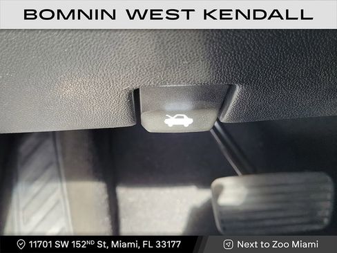 Used 2021 Chevrolet Silverado 1500 LT image 30