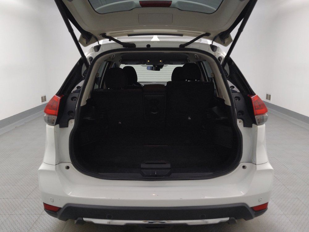 Used 2019 Nissan Rogue SV FWD image 29