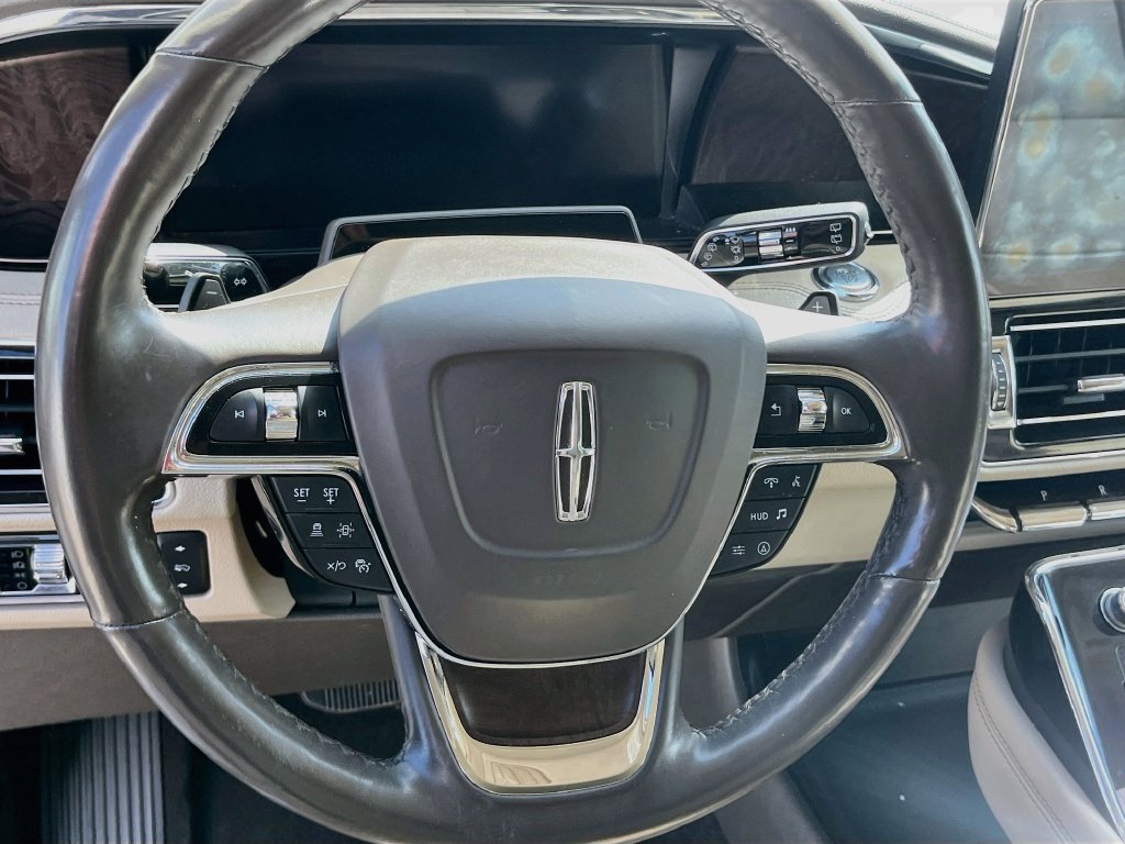 Used 2022 Lincoln Navigator L Reserve AWD/4WD image 11