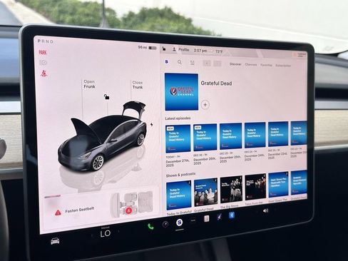 Used 2023 Tesla Model 3 Standard Range image 17