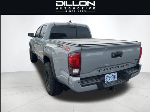 Used 2019 Toyota Tacoma TRD Off-Road AWD/4WD image 8