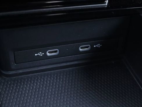 Used 2025 Volkswagen Atlas Cross Sport SE image 22