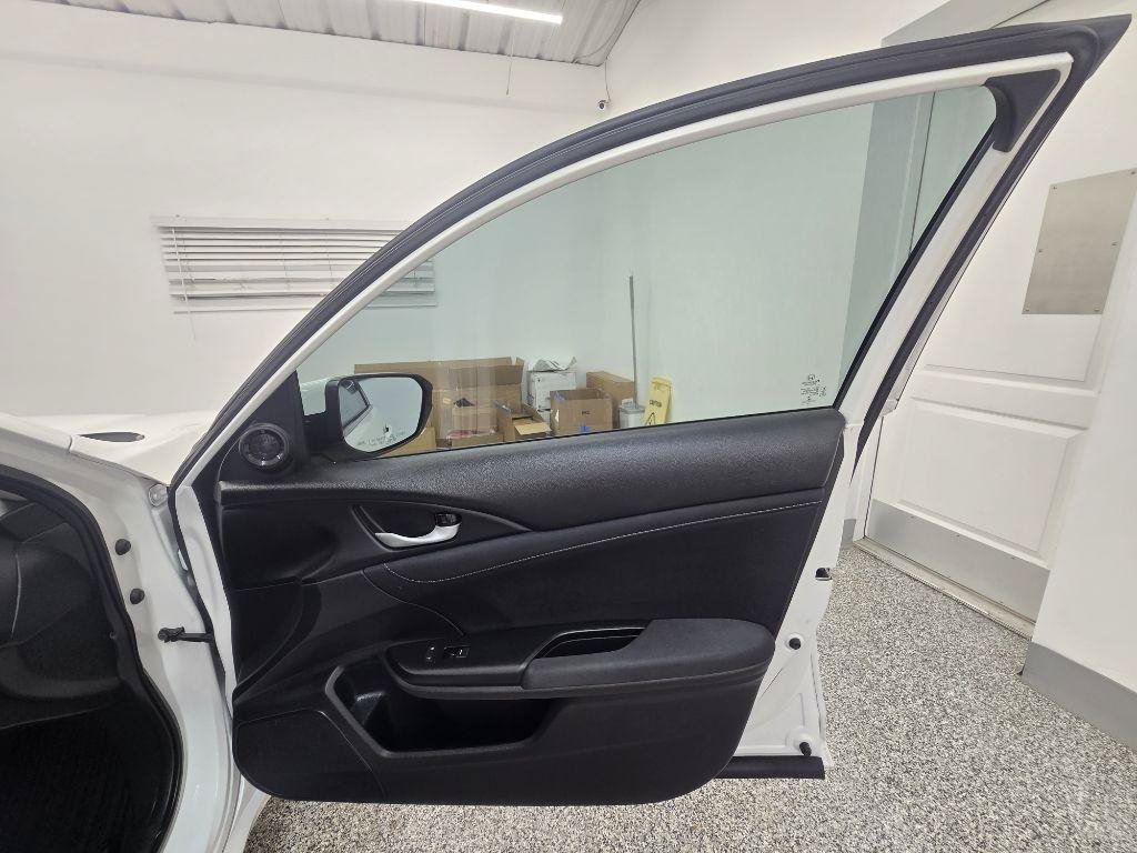 Used 2019 Honda Insight EX image 27