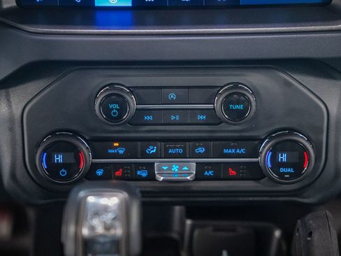 Used 2025 Ford Bronco Badlands image 27