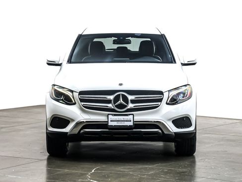 Used 2019 Mercedes-Benz GLC 350e 4MATIC image 3