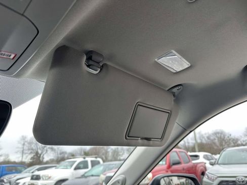 Used 2023 Toyota Highlander Limited image 31