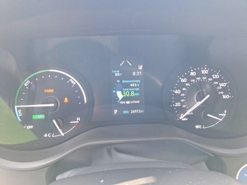 Used 2024 Toyota Sienna LE FWD image 18