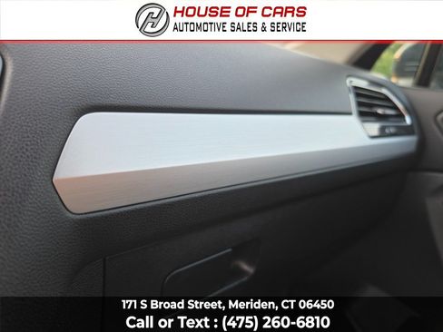 Used 2019 Volkswagen Tiguan S w/ Driver Assistance Package FWD image 32