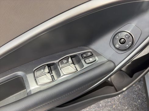 Used 2018 Hyundai Santa Fe Sport image 13