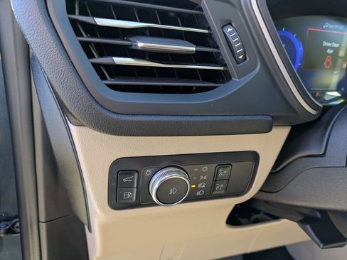 Certified 2022 Ford Escape SEL w/ Technology Package image 17