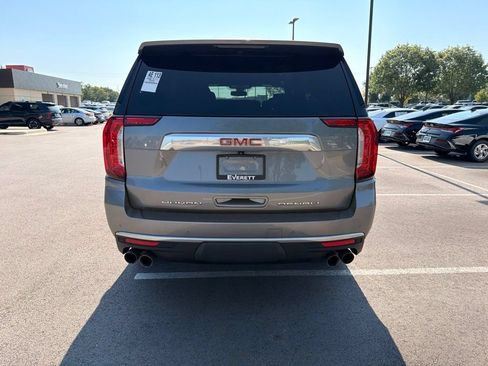 Used 2022 GMC Yukon Denali AWD/4WD image 8